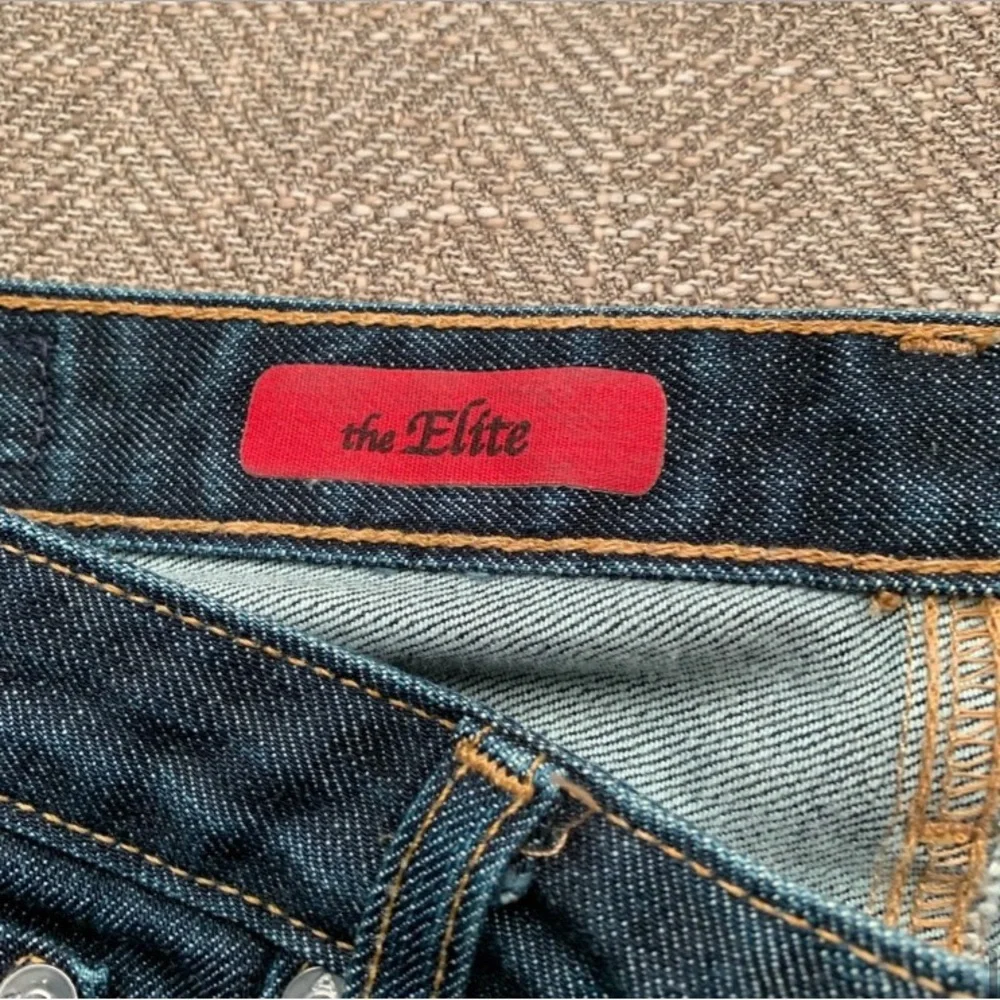 Excellent Preowned Condition Adriano Goldschmied The Elite Jeans Size 29.